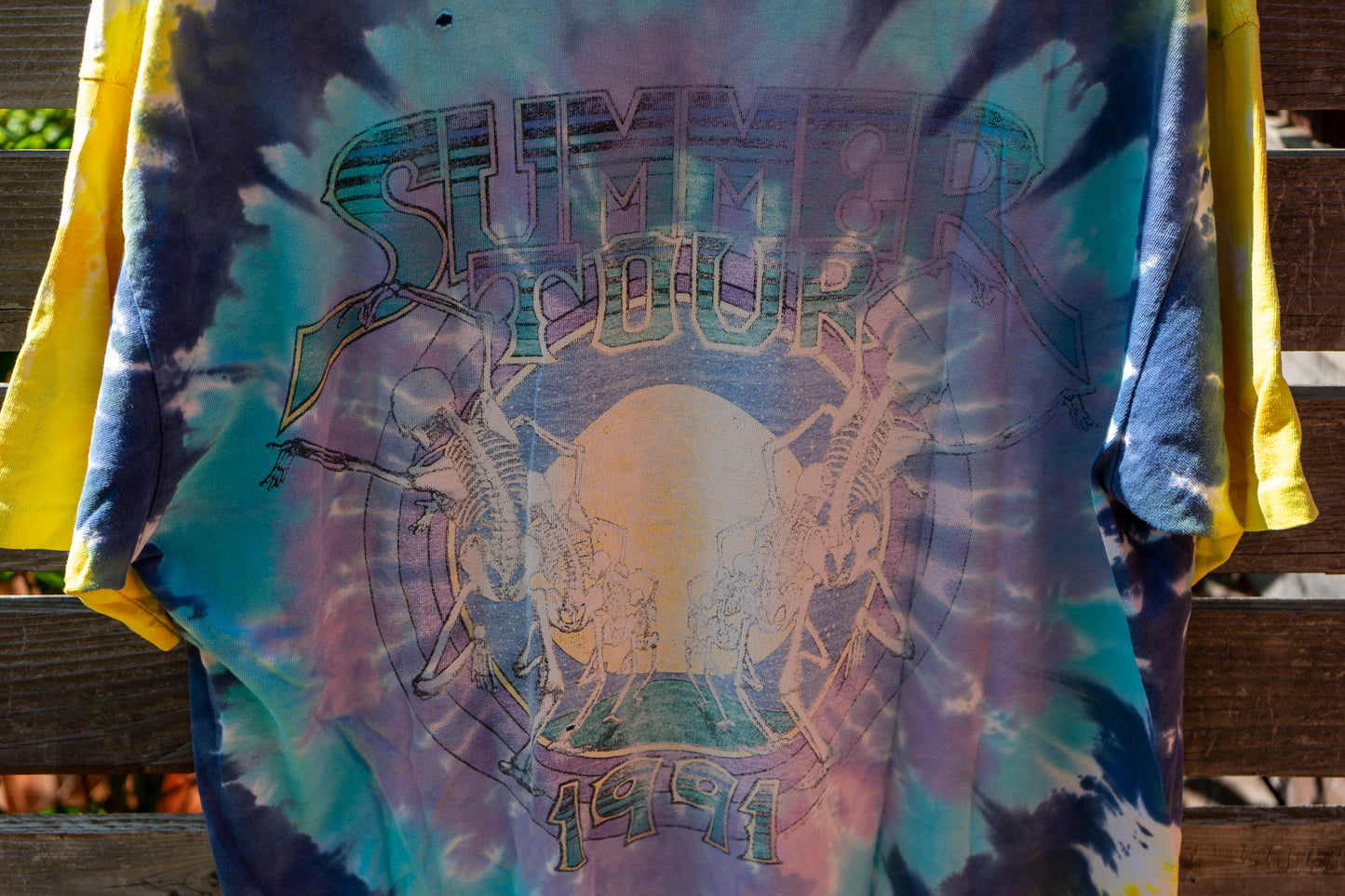 Vintage 90s Grateful Dead Summer Tour T-Shirt Large 1991 Tie Dye Skeletons