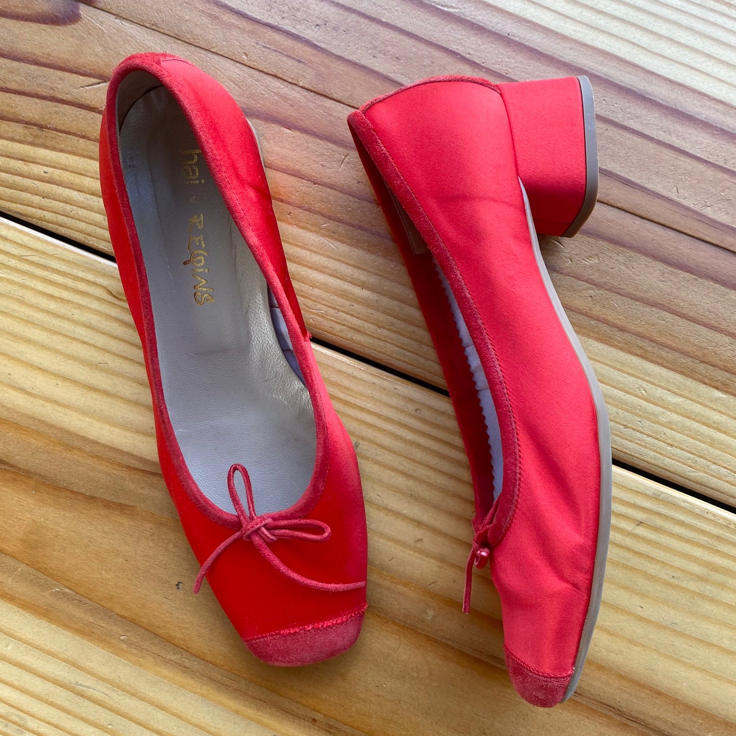 Hai Fetiche Shoes in Red (Sz 39)