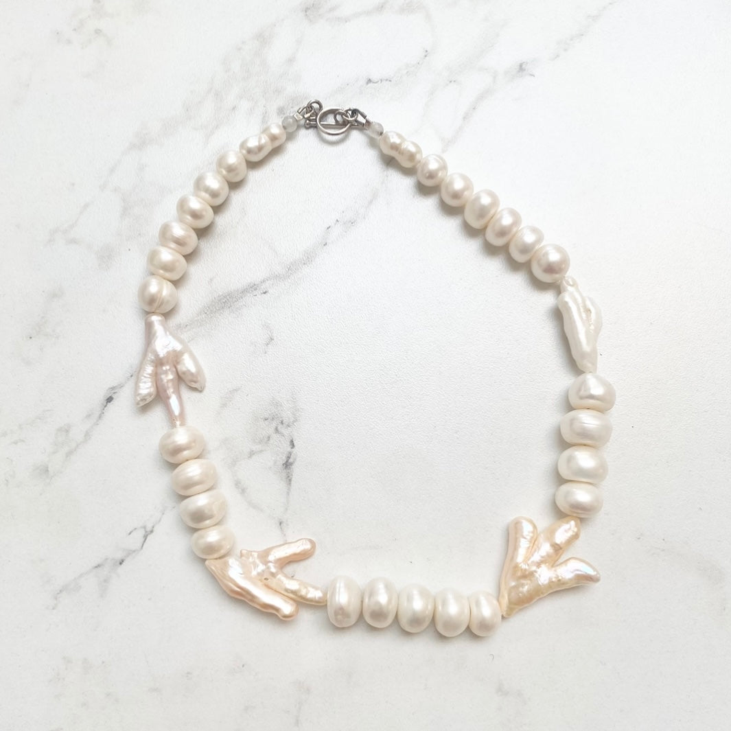 Mudd Pearl XoXo Necklace