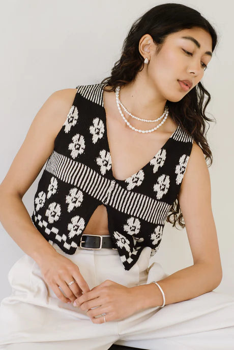Kara Yoo Petite Pearl Necklace