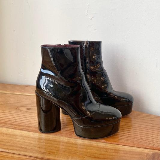 Marc Jacobs Patent Leather Amber Boots (37)