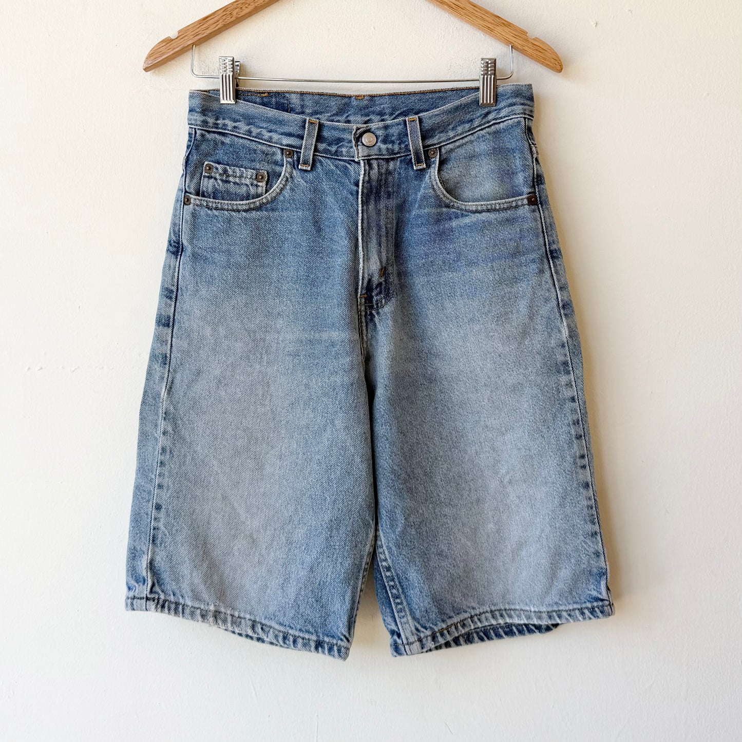 Vintage Levi’s 569 Shorts (28” Waist)