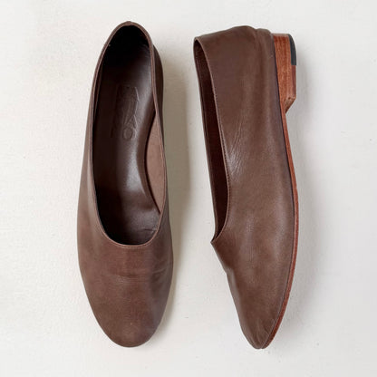 Martiniano Glove Shoes in Brown (Sz 38)
