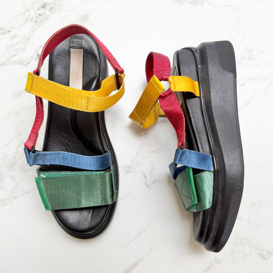 Suzanne Rae Sandals (Sz 38)