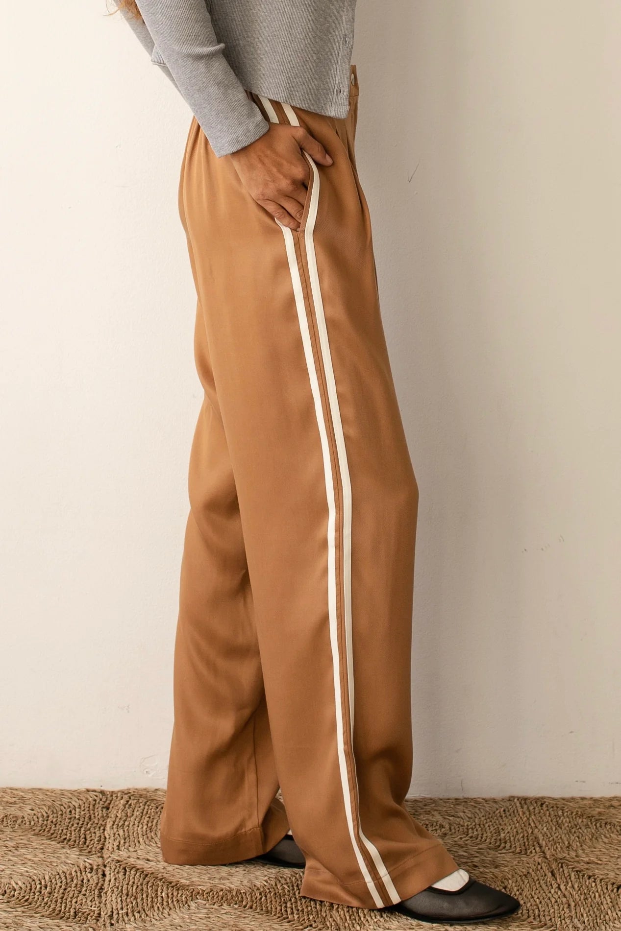 Donni. Twill Pleated Stripe Pant (XS)