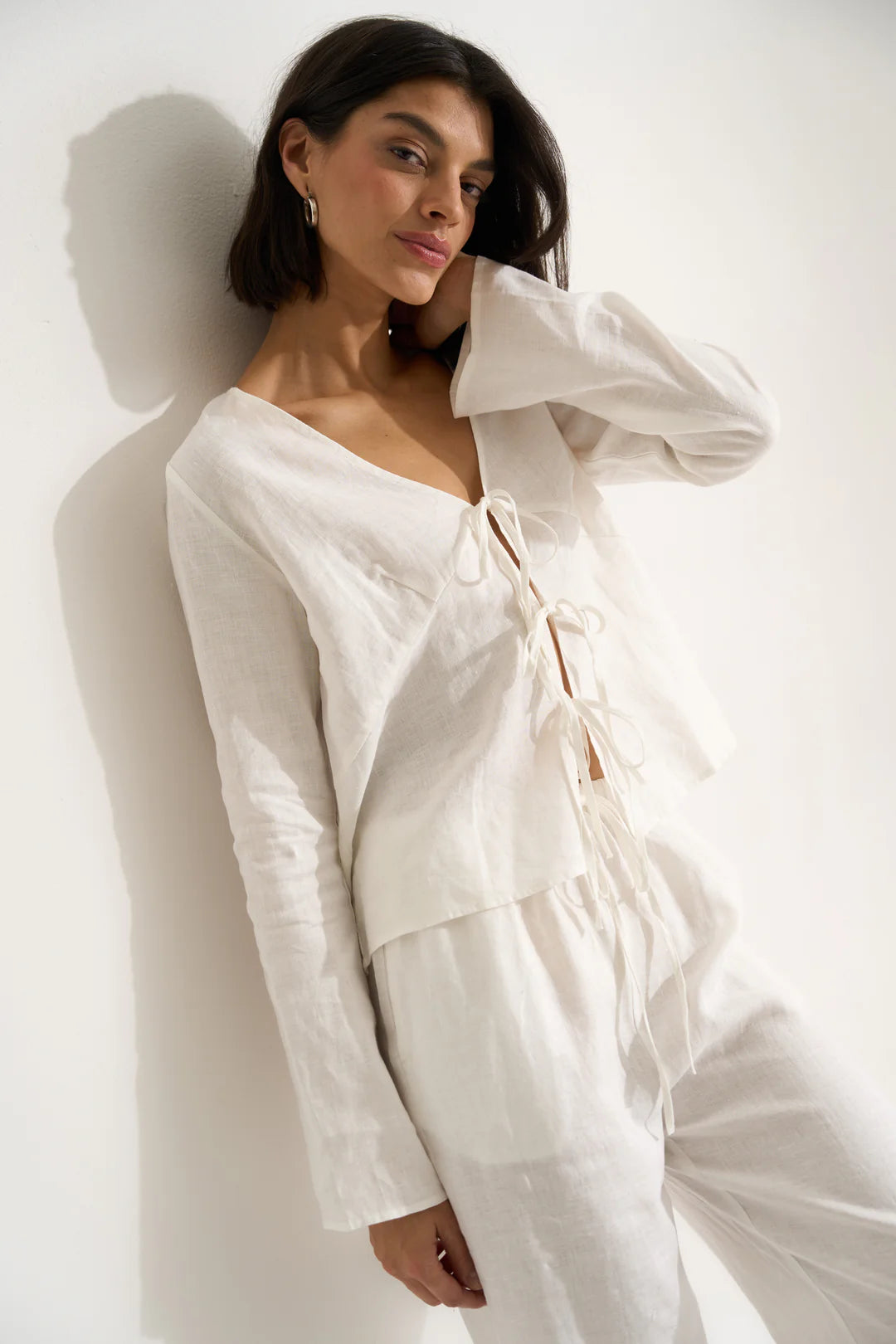 Be Idle The Linen Tie Front Top in White