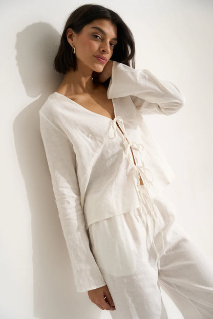 Be Idle The Linen Tie Front Top in White