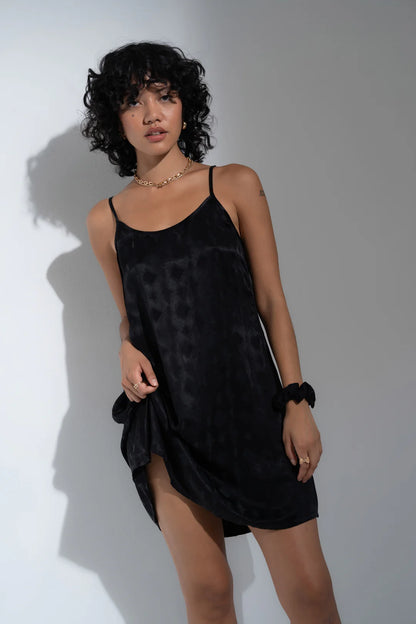 Be Idle The Short Slip in Black