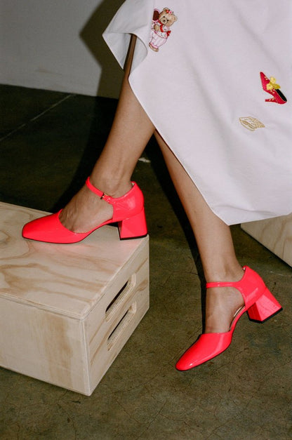 Suzanne Rae Red Mary Janes (Sz 40)