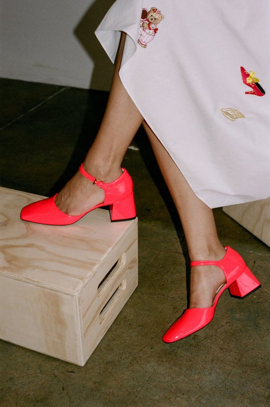 Suzanne Rae Red Mary Janes (Sz 40)